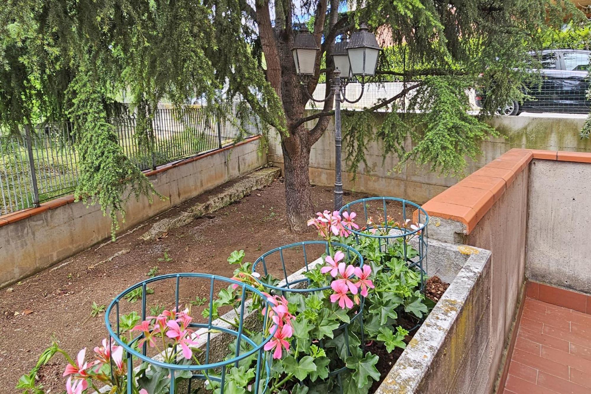Апартаменти Il Giardino Чивітанова-Марке Екстер'єр фото
